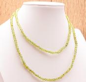 Collier Scintillant pierres facetées Péridot  (4mm)  