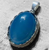 Pendentif Agathe bleue 